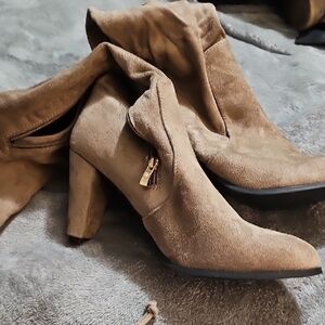 Womens Taupe  Sueded Over The Knee  Boots Size 10